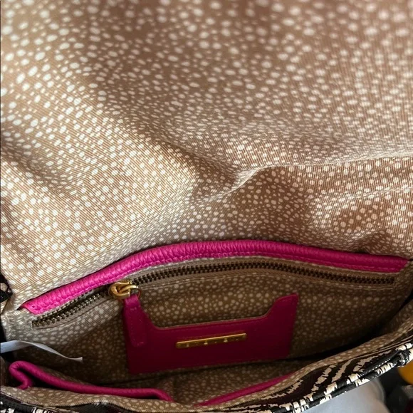 Steve Madden Black and White Clutch with Pink Accent - Picture 7 of 13